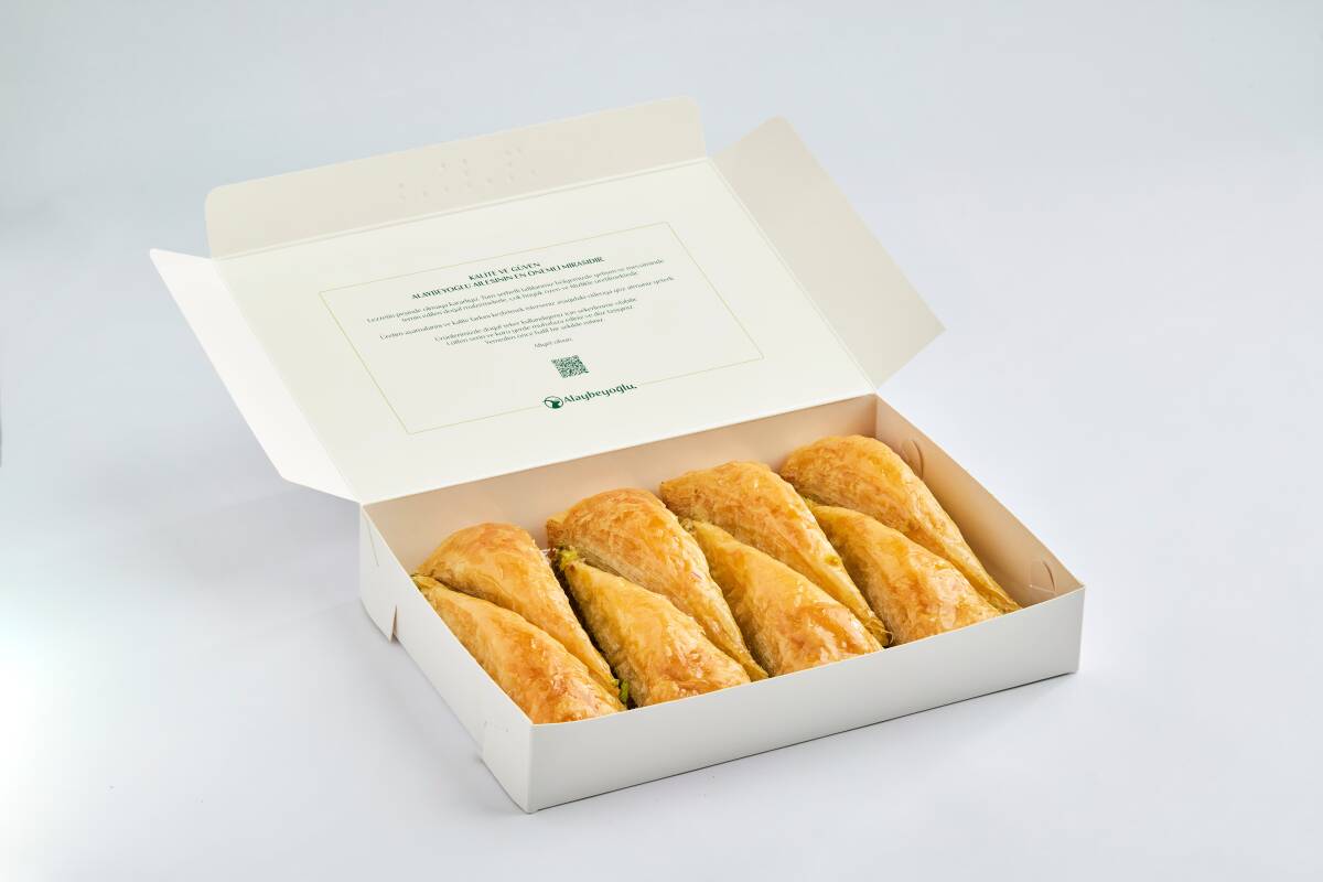 Fıstıklı Havuç Dilimi Baklava - 1